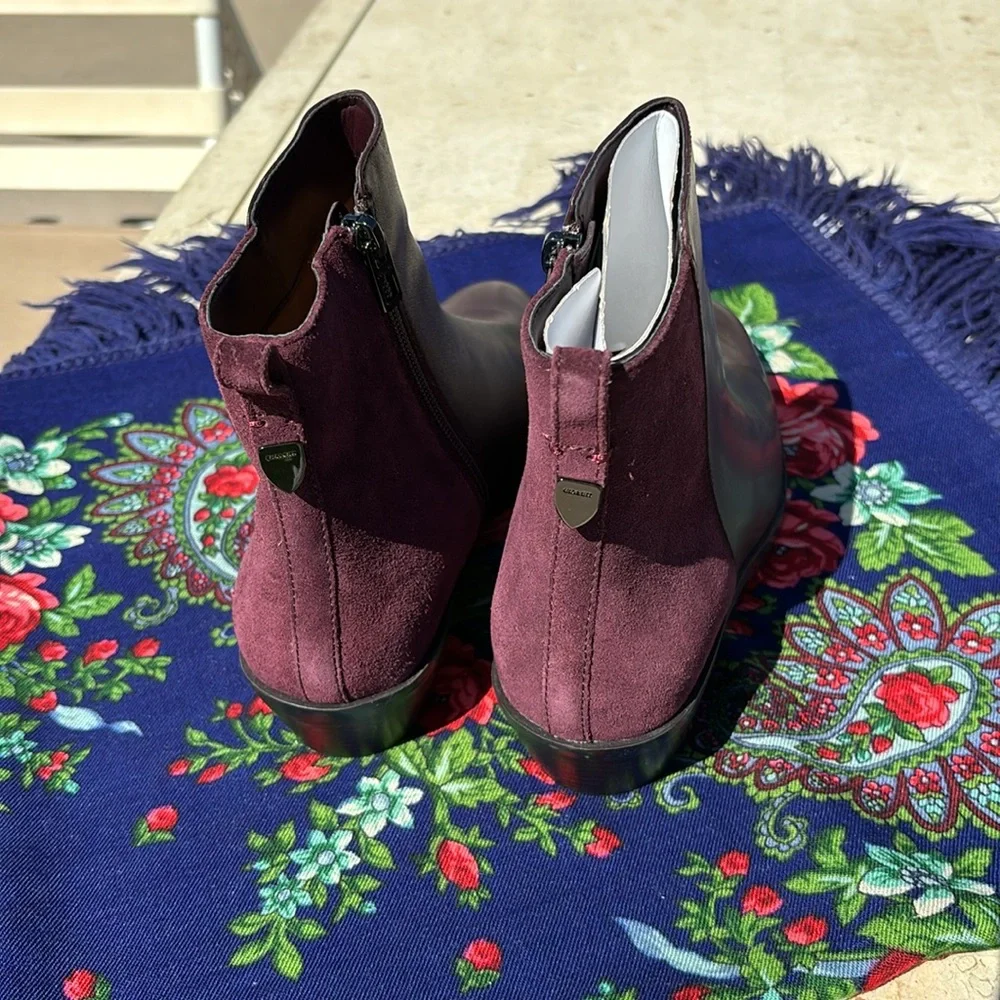 Coach Carmen Plum Booties NWOB , Size 8, Inside ZIP
